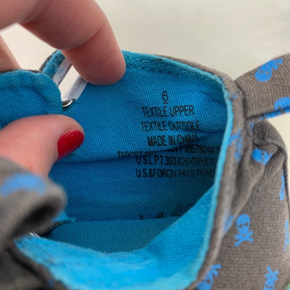 CHEROKEE canvas high tops Skull & crossbones - Picture 8 of 10